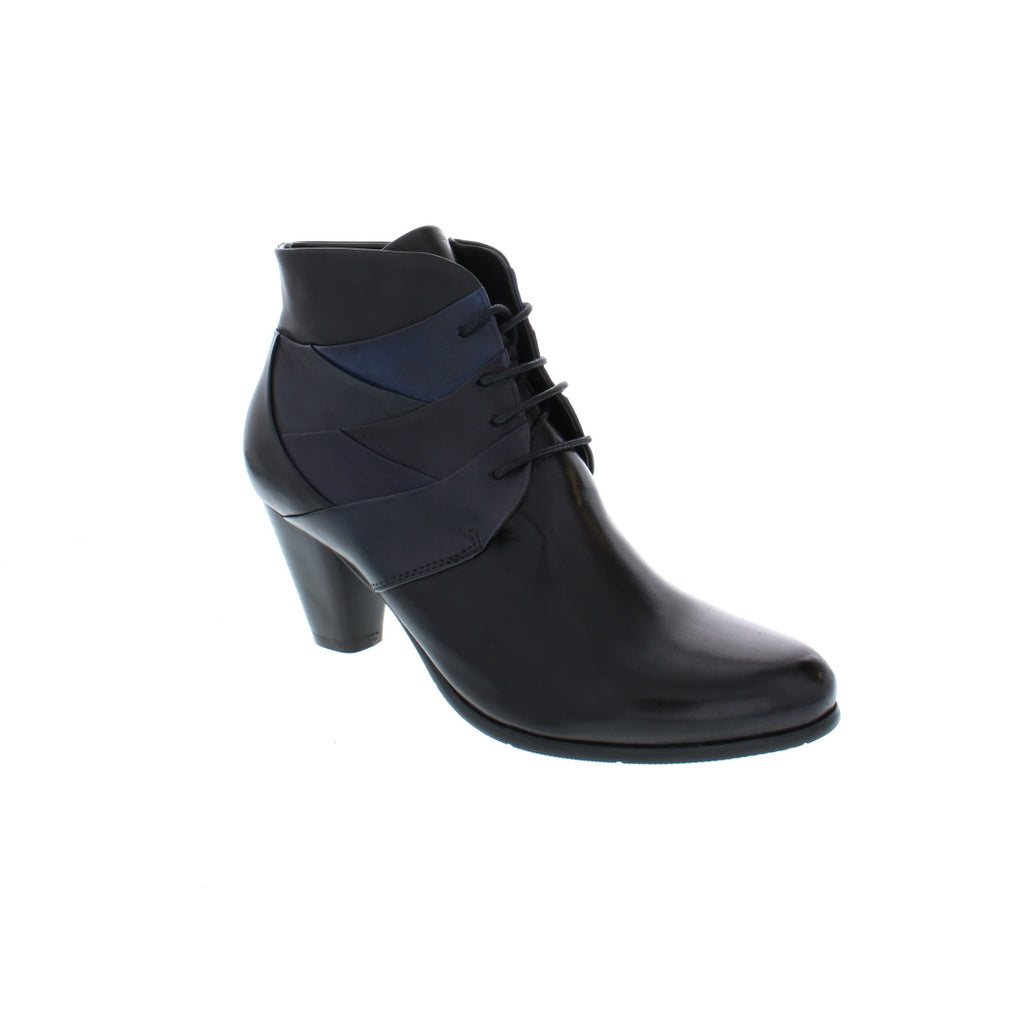 Mysterious, sleek and confident. Cocoon your feet in a soft Italian leather upper and stride confidently in these beautifully crafted heeled boots. 