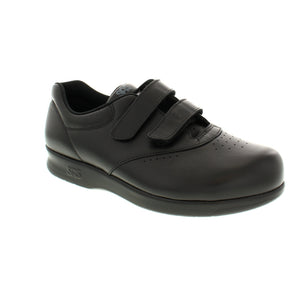 This Women's casual shoe has the maximum amount of built-in comfort with quick adjustable SAS EZ™straps for a custom fit. Tripad®cushions, a soft shock-absorbing sole, padded lining and an easy-to-use lacing system provide comfort throughout the day.