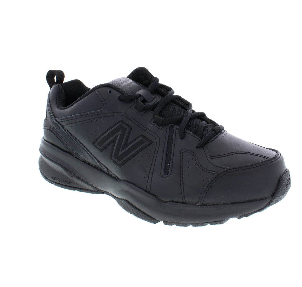 New Balance presents the 608v5 trainers for ultimate support and comfort. This sneaker allows you to work out at your best and look even better!