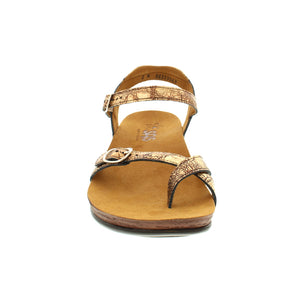 A casual sandal with a leather strap toe-post and unigue adjustable features. The toe post is made of soft supple leather and the back ankle strap has extra padding, preventing rubbing or biting. Fine leather straps and a hand-polished wood effect give this sandal a unique style.