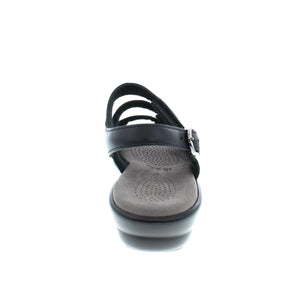 Step into these sandals for the ultimate SAS comfort! A broad, contoured insole delivers plush comfort and support, while a shock-absorbing sole provides cushioning!